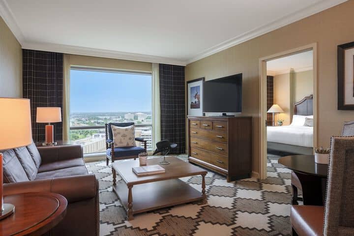 Room 17 of 122