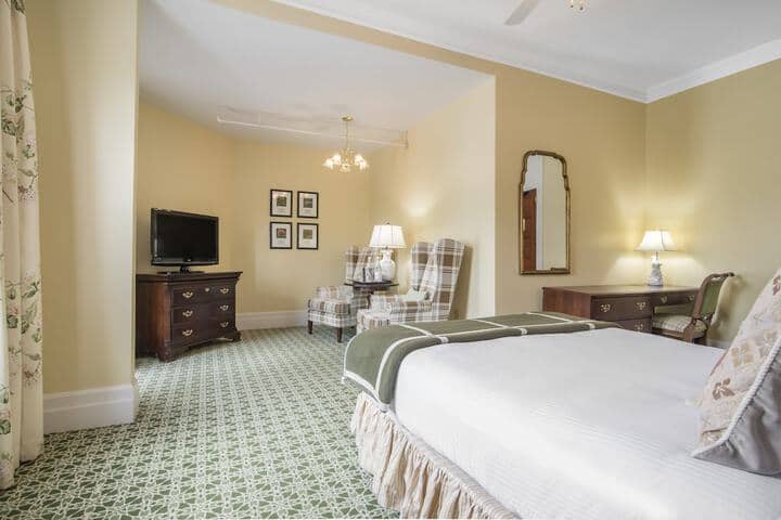 Room 42 of 396