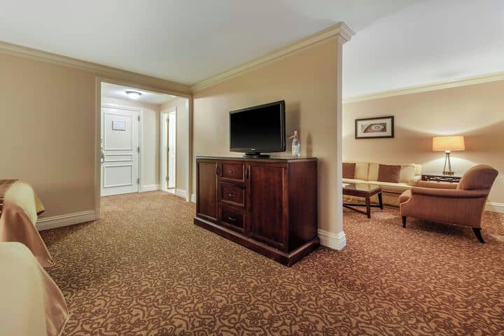 Room 54 of 113