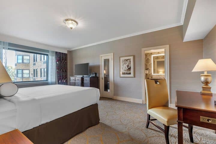 Room 54 of 143
