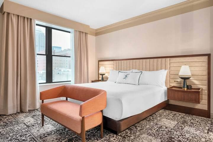 Room 46 of 98