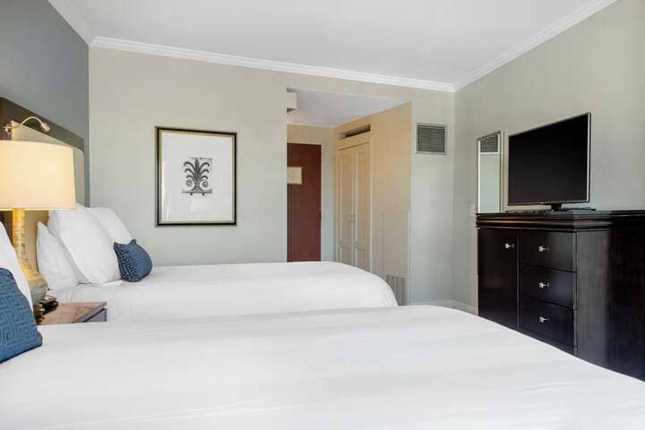 Room 15 of 83