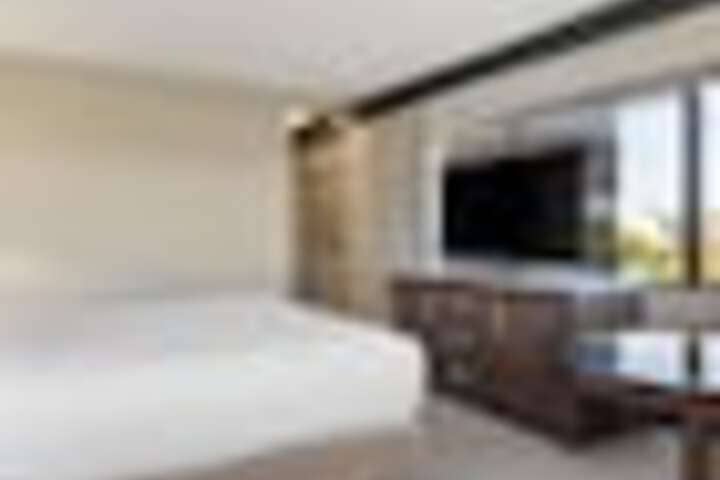 Room 35 of 153