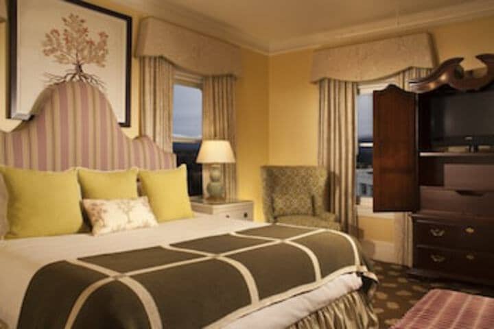 Room 10 of 396